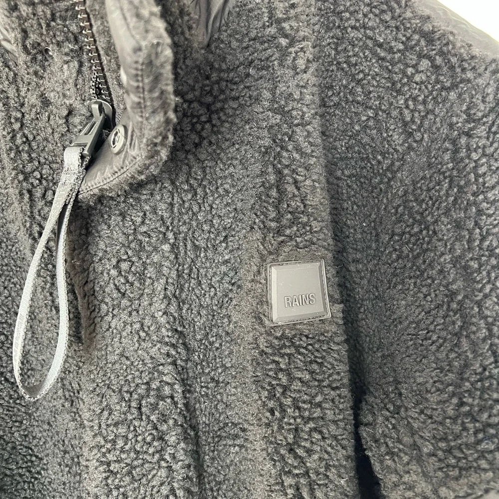 RAINS men’s fleece jacket